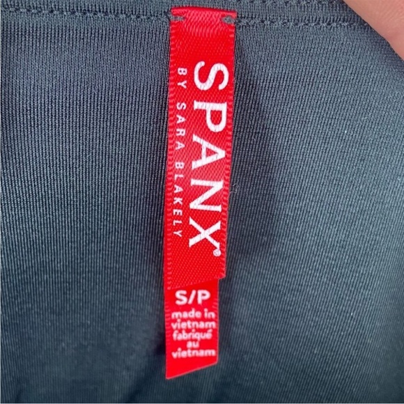 Spanx Faux Leather Leggings Dark Grey Size Small Minimalist Capsule Wardrobe S - Picture 3 of 12